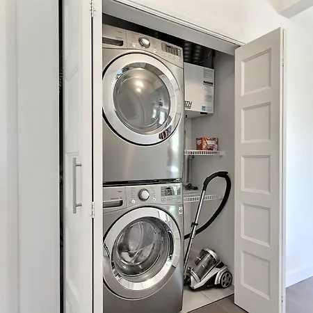 Good Vibes Only -Modern And Spacious 2 Bedroom Condo 4 Beds Free Parking, Gym Quebec City Exterior photo
