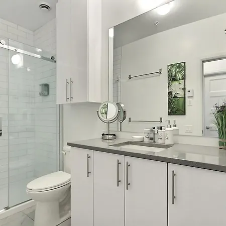 Good Vibes Only -Modern And Spacious 2 Bedroom Condo 4 Beds Free Parking, Gym Quebec City Exterior photo