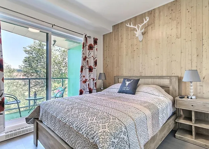 Good Vibes Only -Modern And Spacious 2 Bedroom Condo 4 Beds Free Parking, Gym